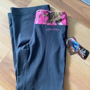 Legendary Whitetails yoga pants